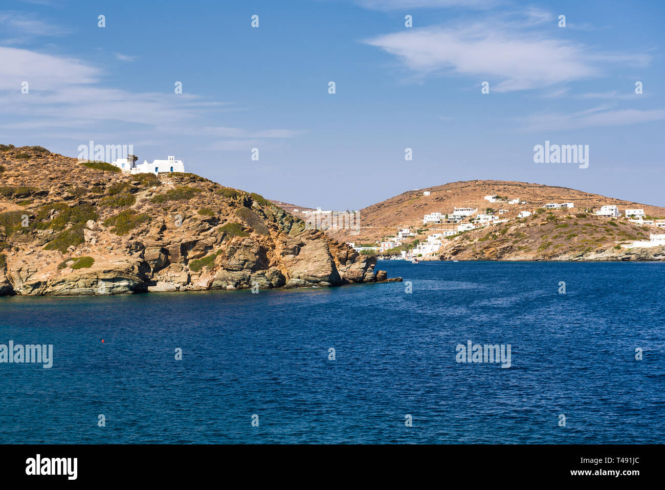 Chrysopigi bay avec une eau turquoise. Zone de Faros. L'île de Sifnos, Cyclades, Grèce Banque D'Images