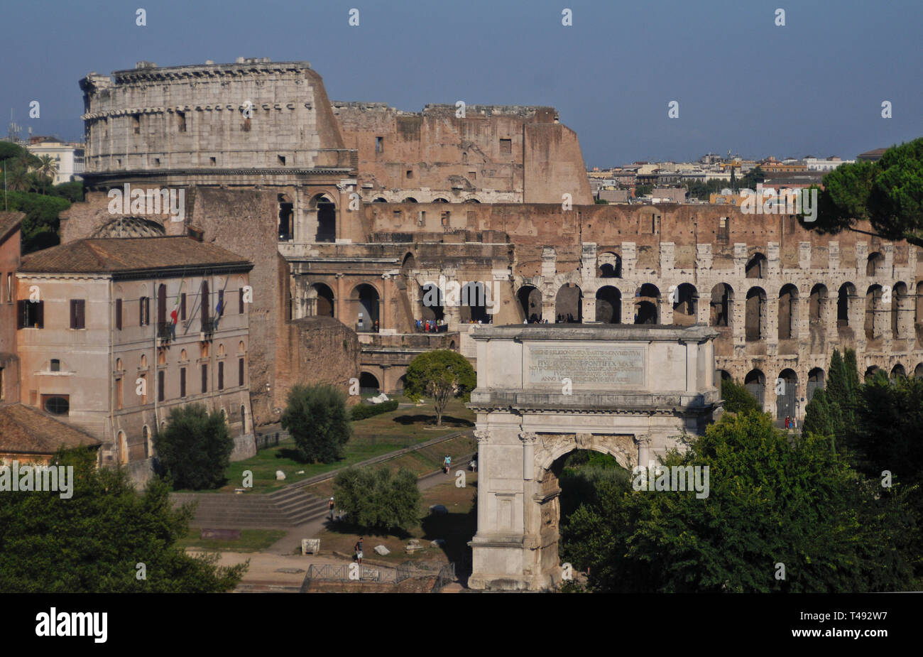 Colisée romain, à l'extérieur vue panoramique (Italie) Banque D'Images
