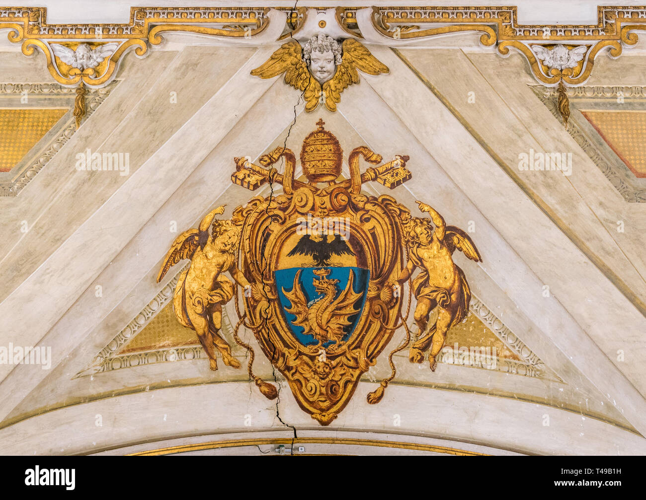 Le pape Paul V armoiries dans la Basilique de Santa Maria Maggiore à Rome, Italie. Banque D'Images