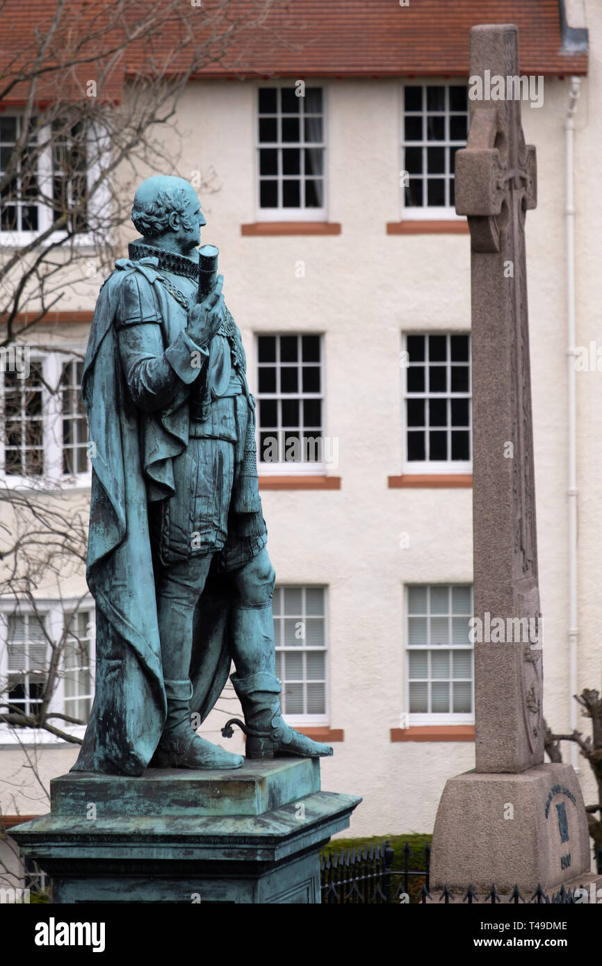 Statue en bronze du Maréchal Son Altesse Royale Frederick Le Duc de York et Albany K.G. en dehors du château d'Edimbourg Banque D'Images