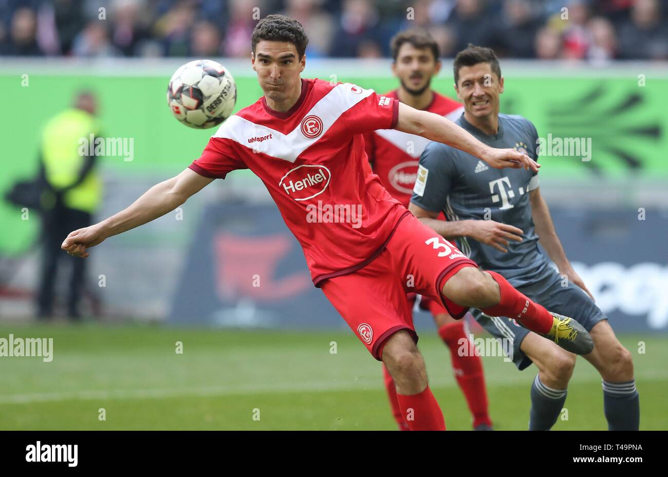 Firo : 14.04.2019, Football, 2018/2019, 1.Bundesliga : Fortuna DÃ sseldorf, Duesseldorf - Bavière Munich 1 : 4 simple action, Marcin KamiÅ «, Marcin Kaminski | conditions dans le monde entier Banque D'Images