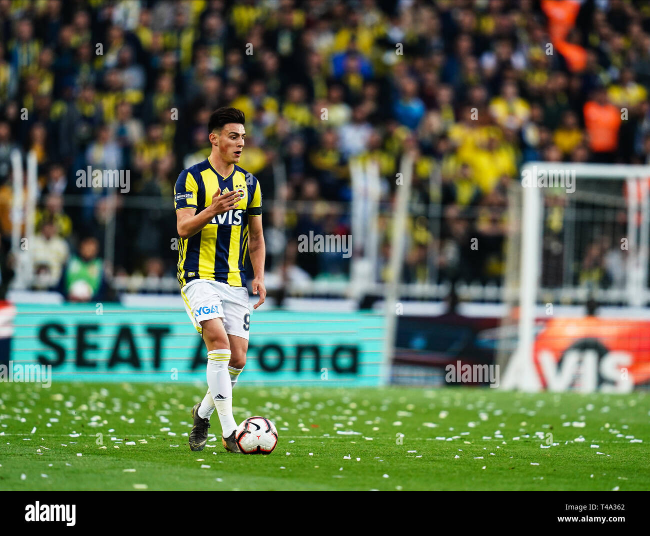 14 avril 2019 : Roberto soldado de Fenerbache au cours de la Super Lig turque entre Fenerbache et Galatasaray à l'ÅžÃ¼krÃ¼ SaracoÄŸlu Stadium à Istanbul , Turquie. Ulrik Pedersen/CSM. Banque D'Images