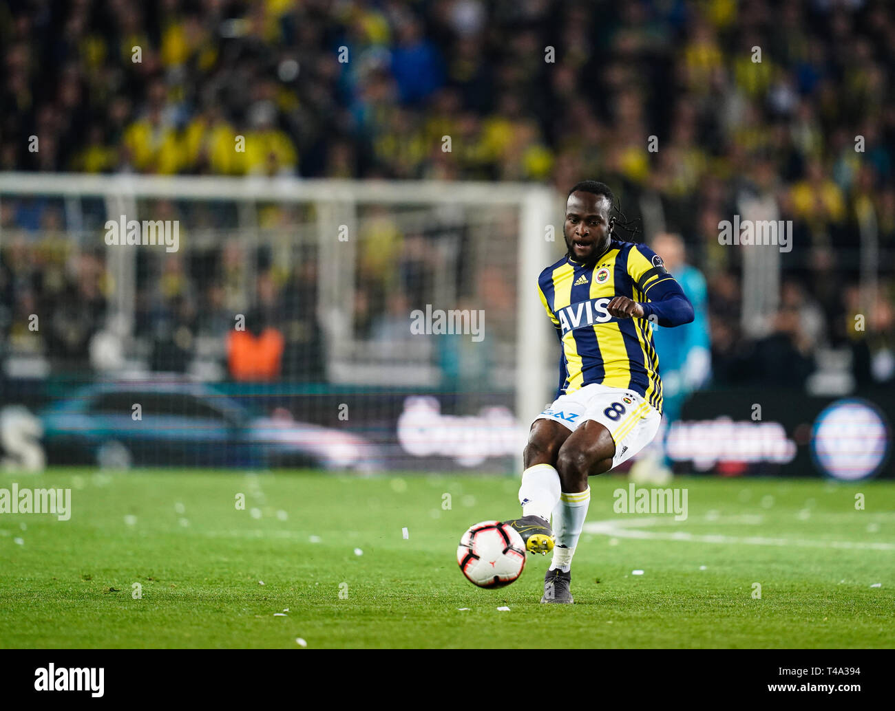 14 avril 2019 : Victor Moses de Fenerbache au cours de la Super Lig turque entre Fenerbache et Galatasaray à l'ÅžÃ¼krÃ¼ SaracoÄŸlu Stadium à Istanbul , Turquie. Ulrik Pedersen/CSM. Banque D'Images