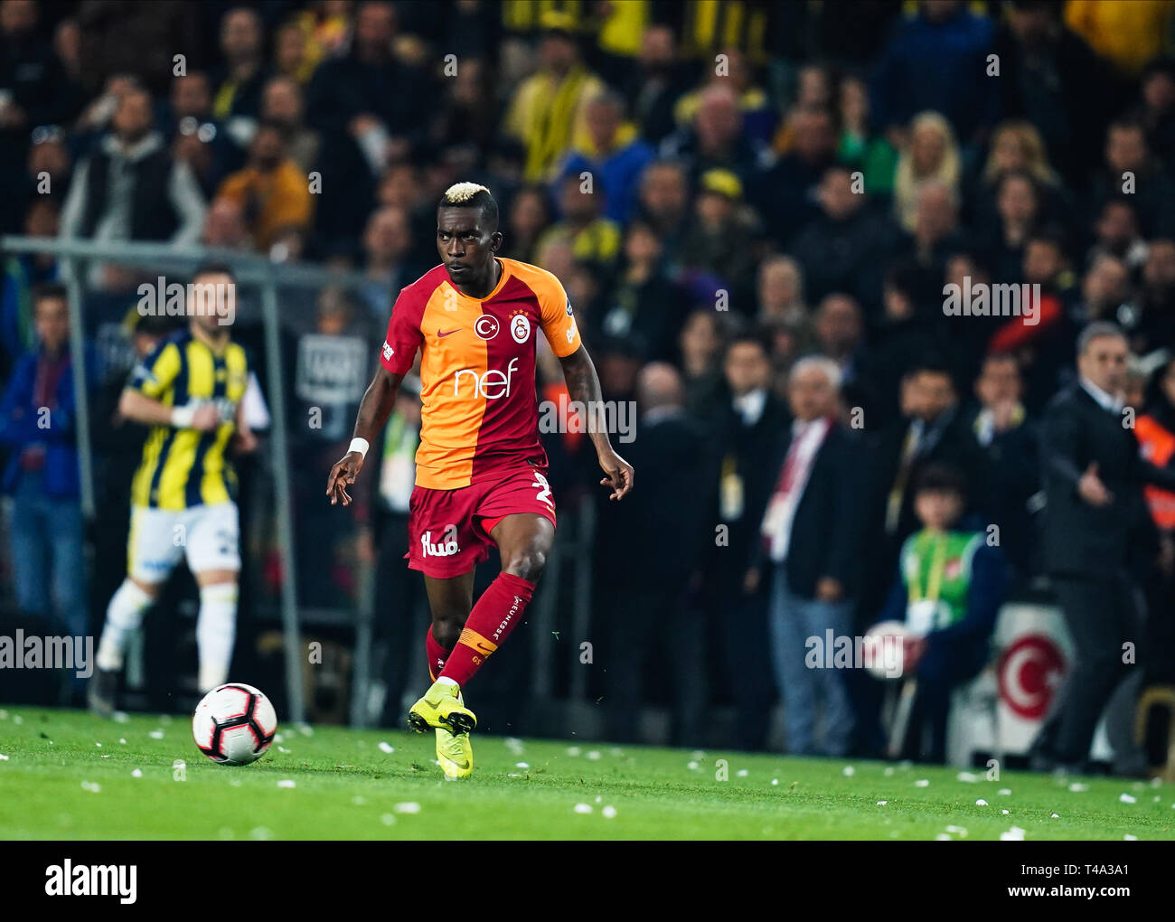 14 avril 2019 : Henry Onyekuru de Galatasaray lors de la Super Lig turque entre Fenerbache et Galatasaray à l'ÅžÃ¼krÃ¼ SaracoÄŸlu Stadium à Istanbul , Turquie. Ulrik Pedersen/CSM. Banque D'Images