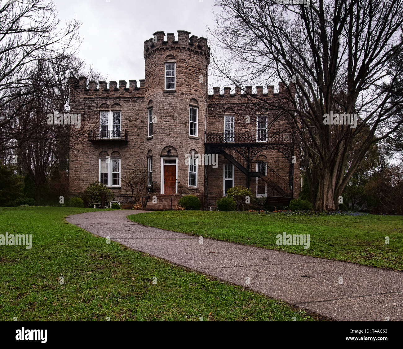 Rochester, New York, USA. 14 avril, 2019. Vue sur Château de Warner à Highland Park, dans la ville de Rochester, NY en début d'après-midi de printemps Banque D'Images