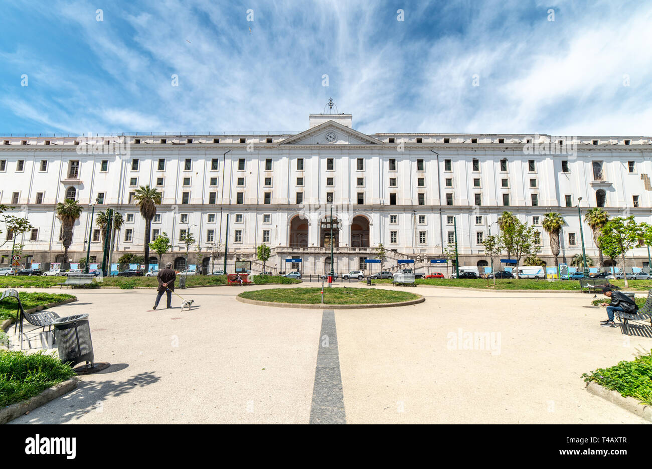Ingresso principale dell'ospedale dei poveri, anche noto venir Palazzo Fuga o real albergo dei poveri. Naples via Foria Banque D'Images