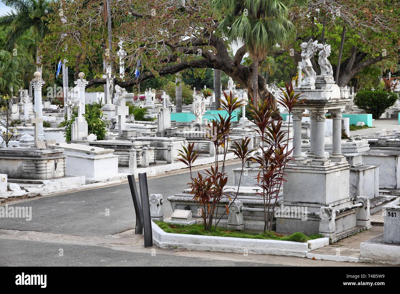 Cuba - le principal cimetière de Santiago de Cuba. Cimetière Santa Ifigenia. Banque D'Images