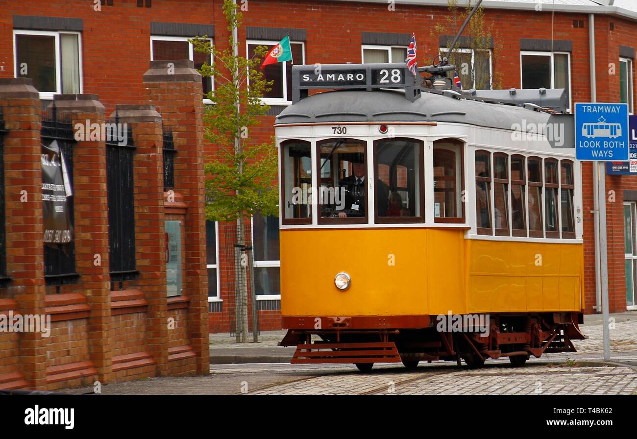 Liverpool, Royaume-Uni 12 avril 2019 un tramway Vintage prend la route de crédit Wirral Ian Fairbrother/Alamy Stock Photos Banque D'Images