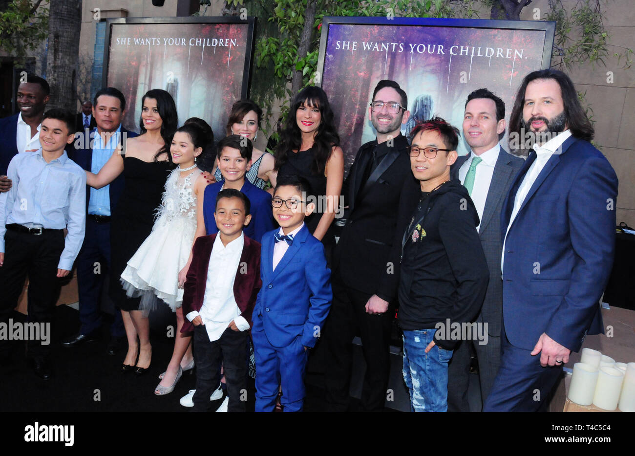 Los Angeles, Californie, USA 15 avril 2019, l'Acteur Sean Patrick Thomas, acteur Aiden Lewandowski, acteur Raymond Cruz, acteur actrice Marisol Ramirez, Jaynee-Lynne Kinchen, acteur Roman Christou, Oliver acteur Alexander, l'actrice Linda Cardellini, acteur Jaydon Valdivia et l'actrice Patricia Velasquez assiste à la première de la Malédiction de La Llorona le 15 avril 2019 à l'Egyptian Theatre de Los Angeles, Californie. Photo de Barry King/Alamy Live News Banque D'Images