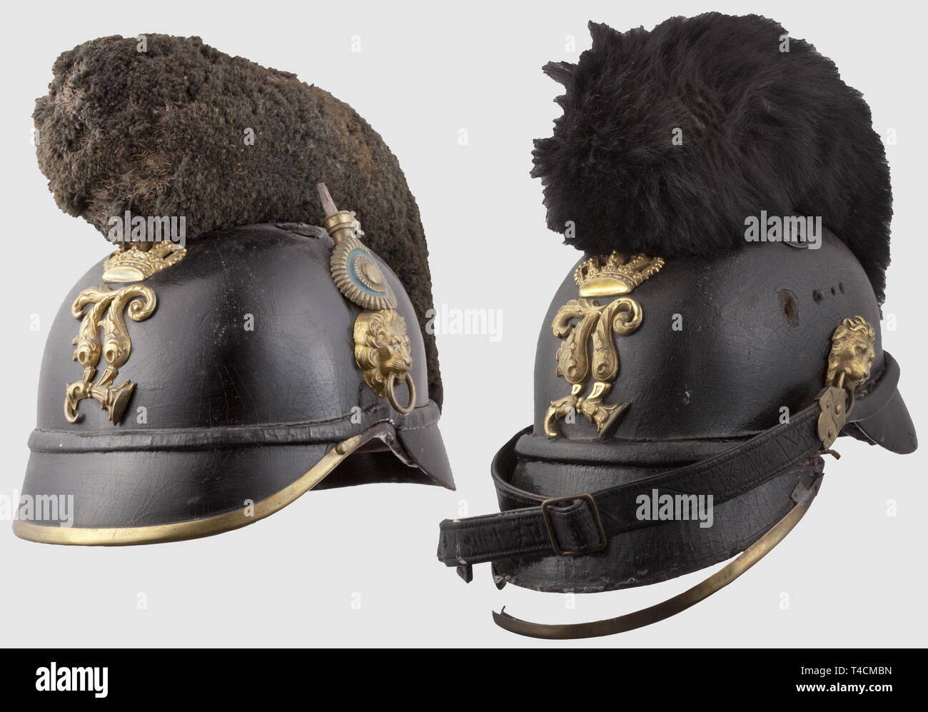 Pare-balles, casques, modèle 1868 casque bavarois, enrôlé mens' casque et casque d'officier de Jaeger et fusils, emblème du roi Louis II, Additional-Rights Clearance-Info-Not-Available- Banque D'Images