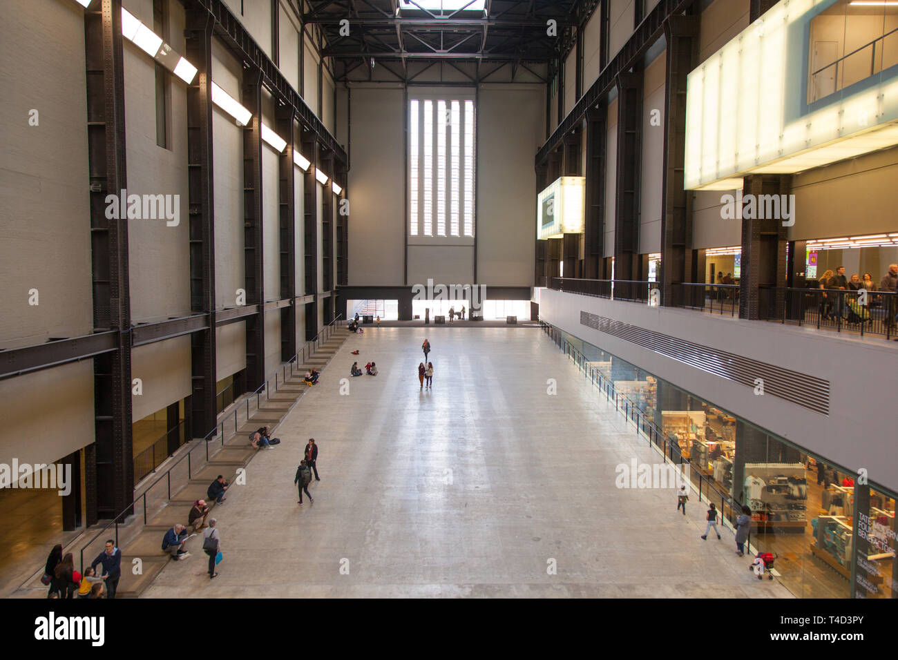 Le Turbine Hall de la Tate Modern de Londres, Angleterre, Royaume-Uni. Banque D'Images