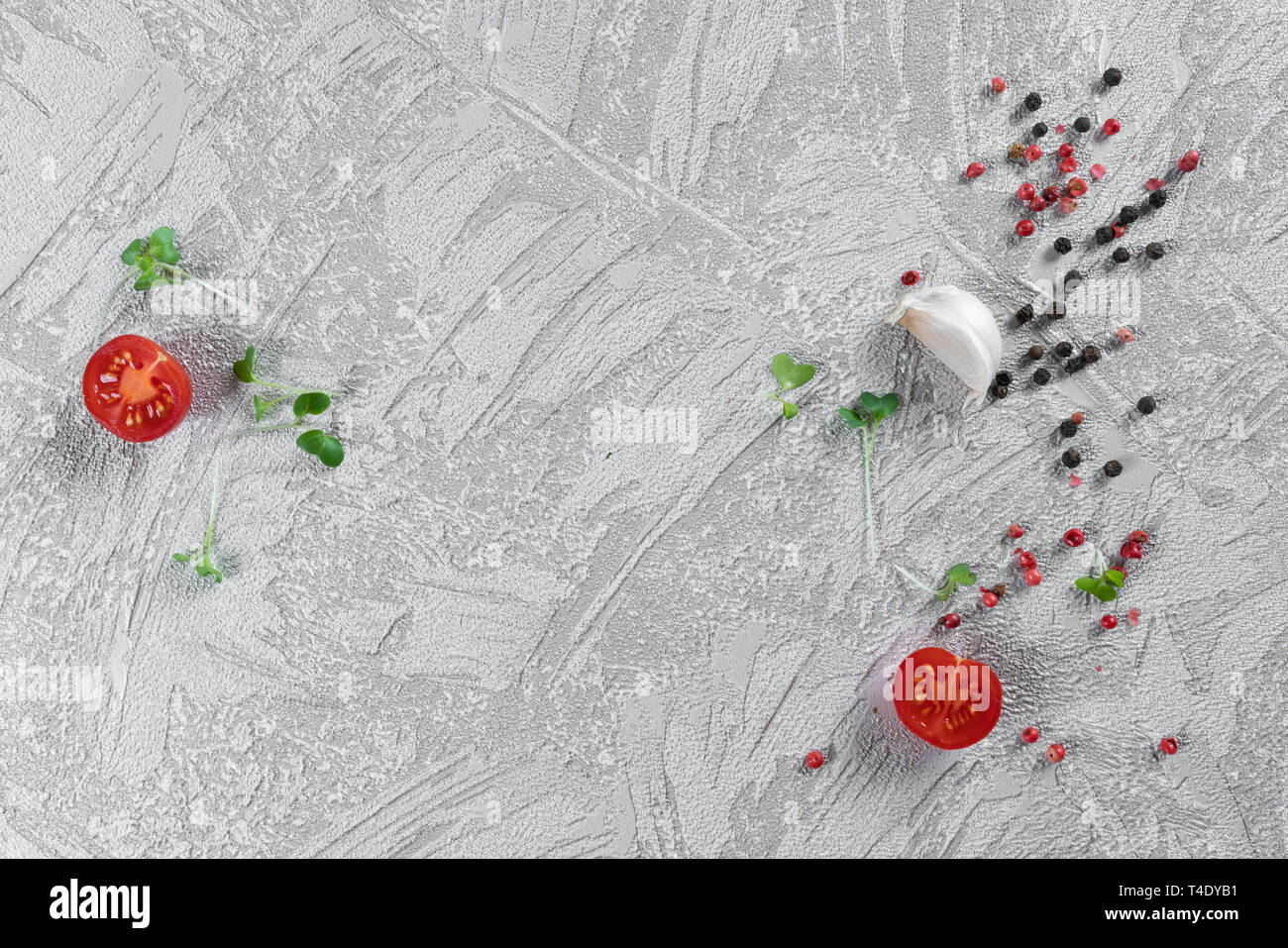 Fond d'aliments sains. Concept d'une alimentation saine, des légumes frais, des noix et des fruits. Sur un fond de bois. Vue d'en haut. Copier l'espace. Banque D'Images