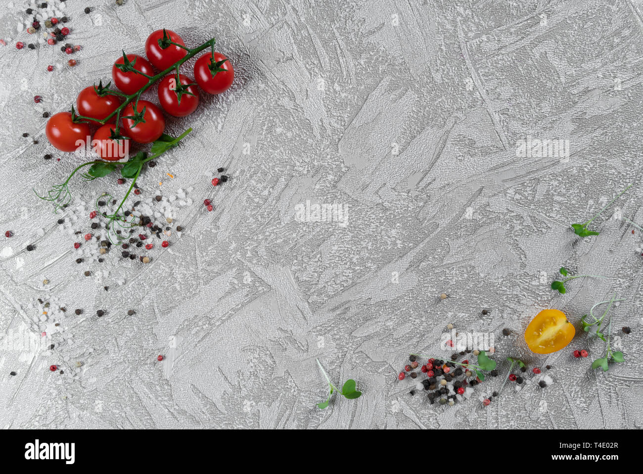 Fond d'aliments sains. Concept d'une alimentation saine, des légumes frais, des noix et des fruits. Sur un fond de bois. Vue d'en haut. Copier l'espace. Banque D'Images