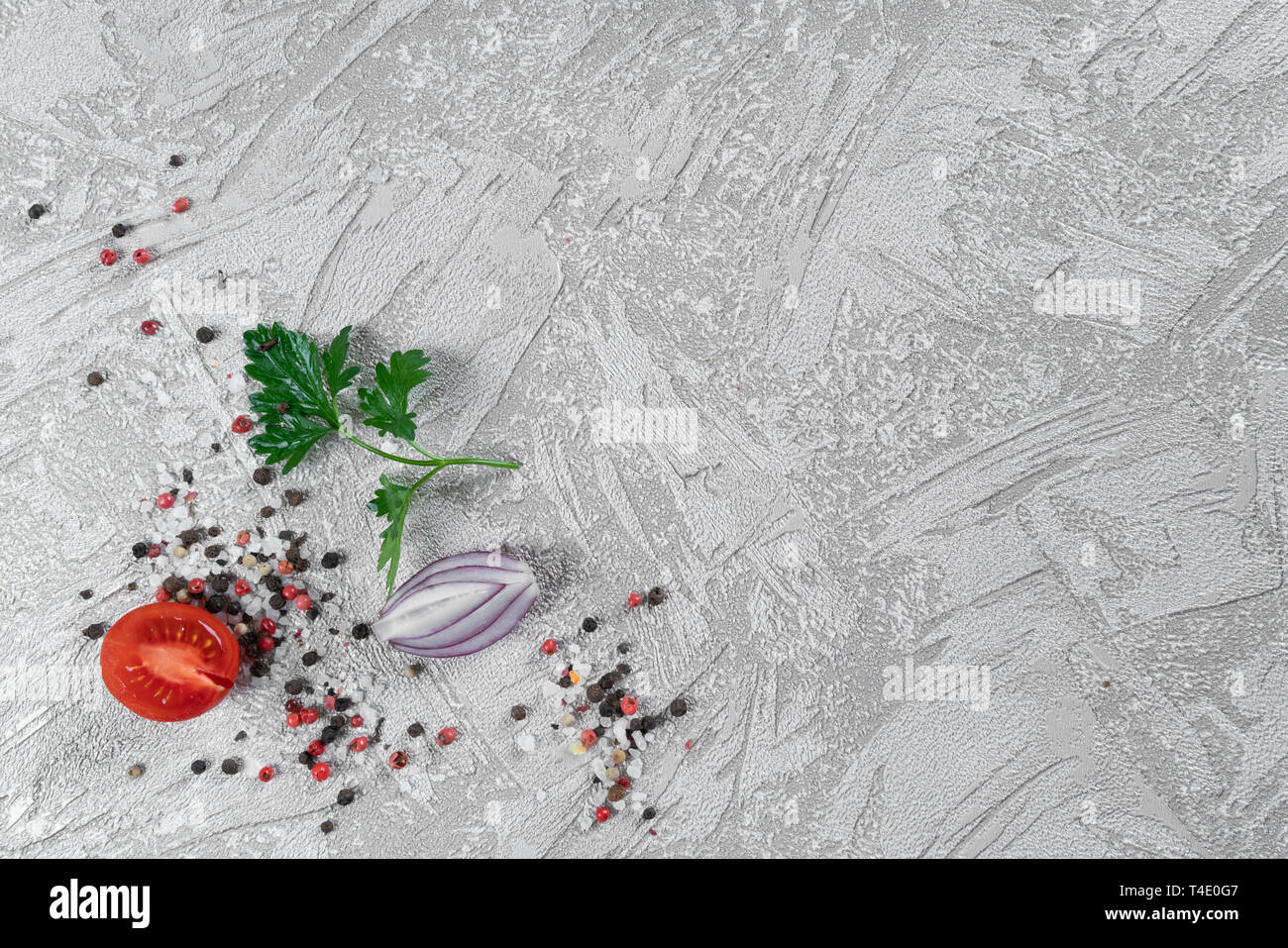 Fond d'aliments sains. Concept d'une alimentation saine, des légumes frais, des noix et des fruits. Sur un fond de bois. Vue d'en haut. Copier l'espace. Banque D'Images