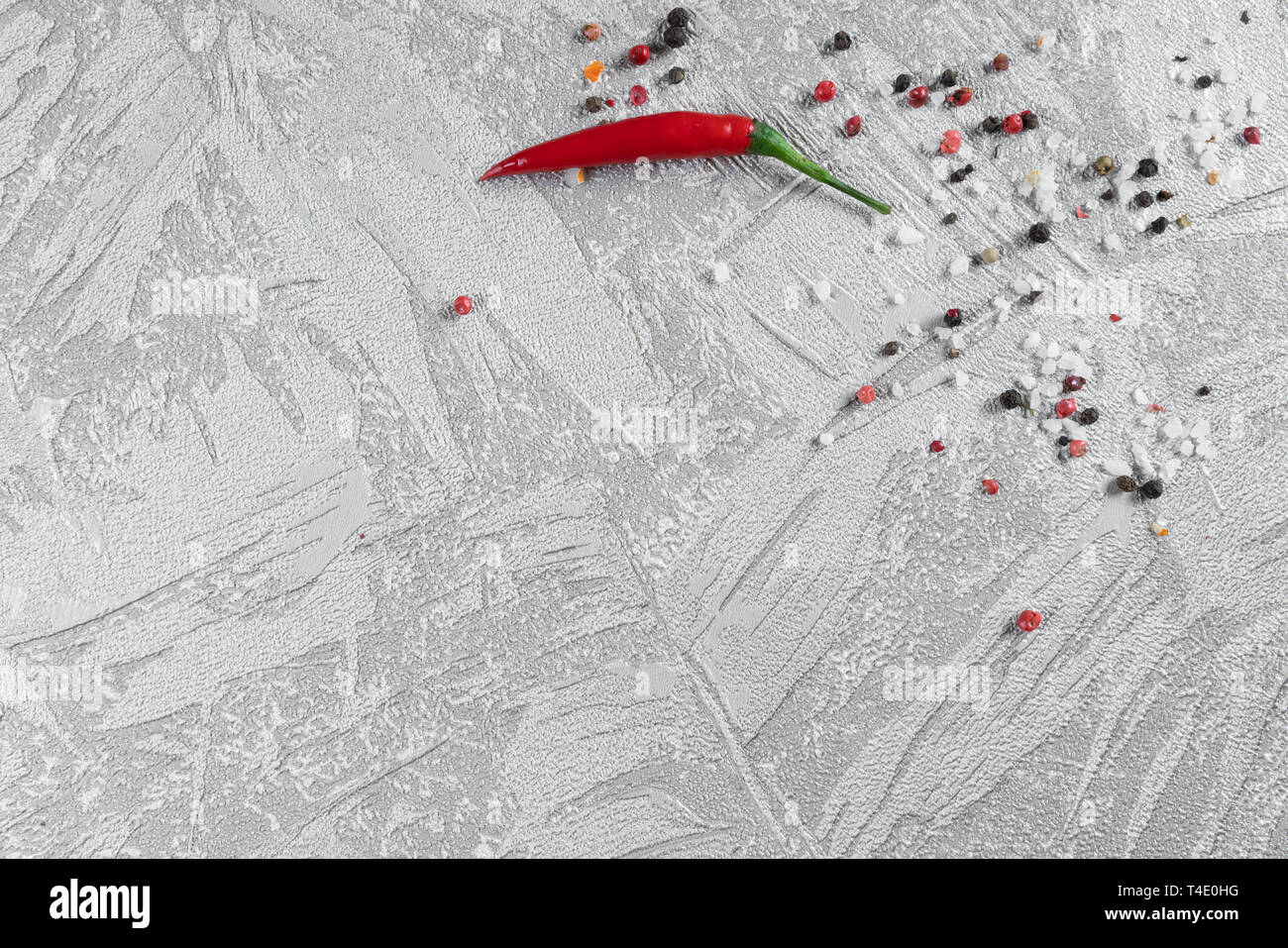 Fond d'aliments sains. Concept d'une alimentation saine, des légumes frais, des noix et des fruits. Sur un fond de bois. Vue d'en haut. Copier l'espace. Banque D'Images