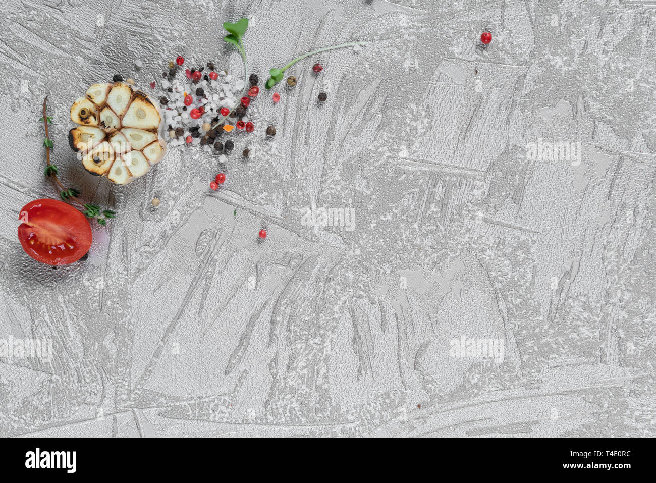 Fond d'aliments sains. Concept d'une alimentation saine, des légumes frais, des noix et des fruits. Sur un fond de bois. Vue d'en haut. Copier l'espace. Banque D'Images