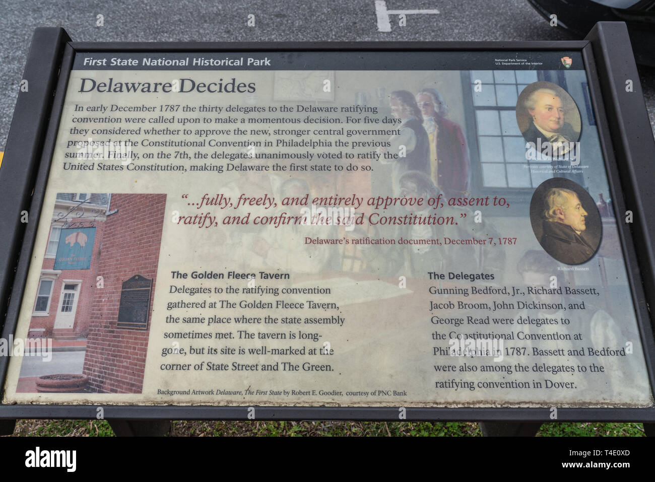 Dover, DE - 5 Avril 2019 : ce signe en premier État National Historical Park raconte l'histoire de la Toison d'une taverne, où la Constitution wa Banque D'Images