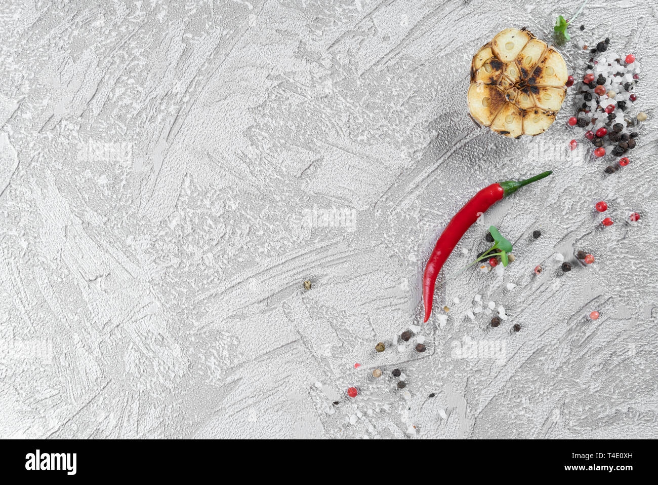 Fond d'aliments sains. Concept d'une alimentation saine, des légumes frais, des noix et des fruits. Sur un fond de bois. Vue d'en haut. Copier l'espace. Banque D'Images