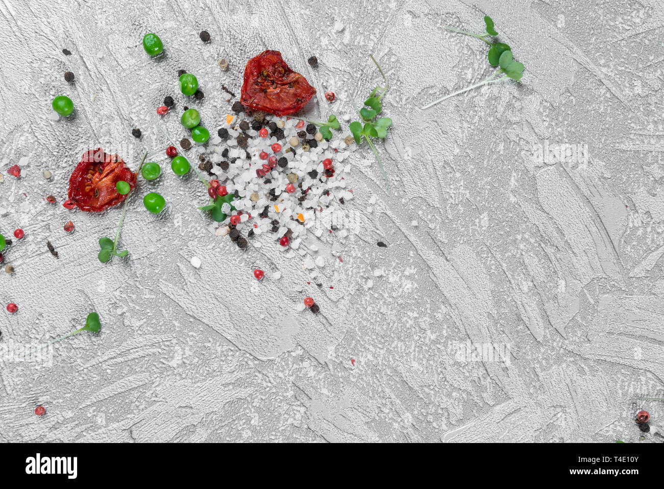 Fond d'aliments sains. Concept d'une alimentation saine, des légumes frais, des noix et des fruits. Sur un fond de bois. Vue d'en haut. Copier l'espace. Banque D'Images
