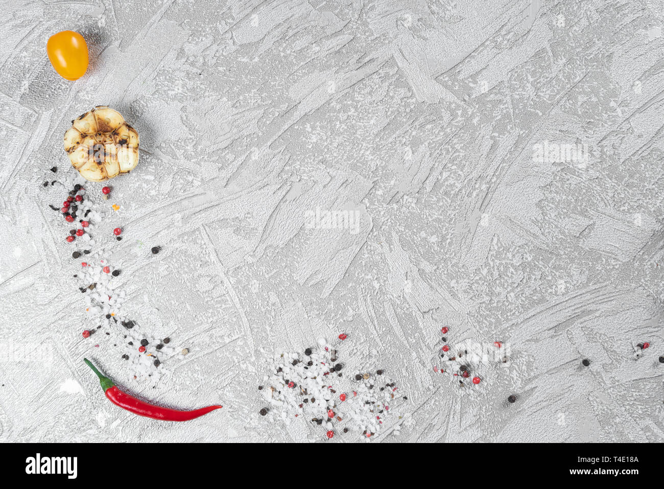 Fond d'aliments sains. Concept d'une alimentation saine, des légumes frais, des noix et des fruits. Sur un fond de bois. Vue d'en haut. Copier l'espace. Banque D'Images