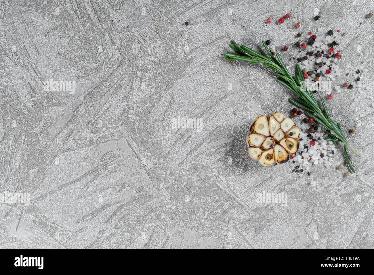 Fond d'aliments sains. Concept d'une alimentation saine, des légumes frais, des noix et des fruits. Sur un fond de bois. Vue d'en haut. Copier l'espace. Banque D'Images