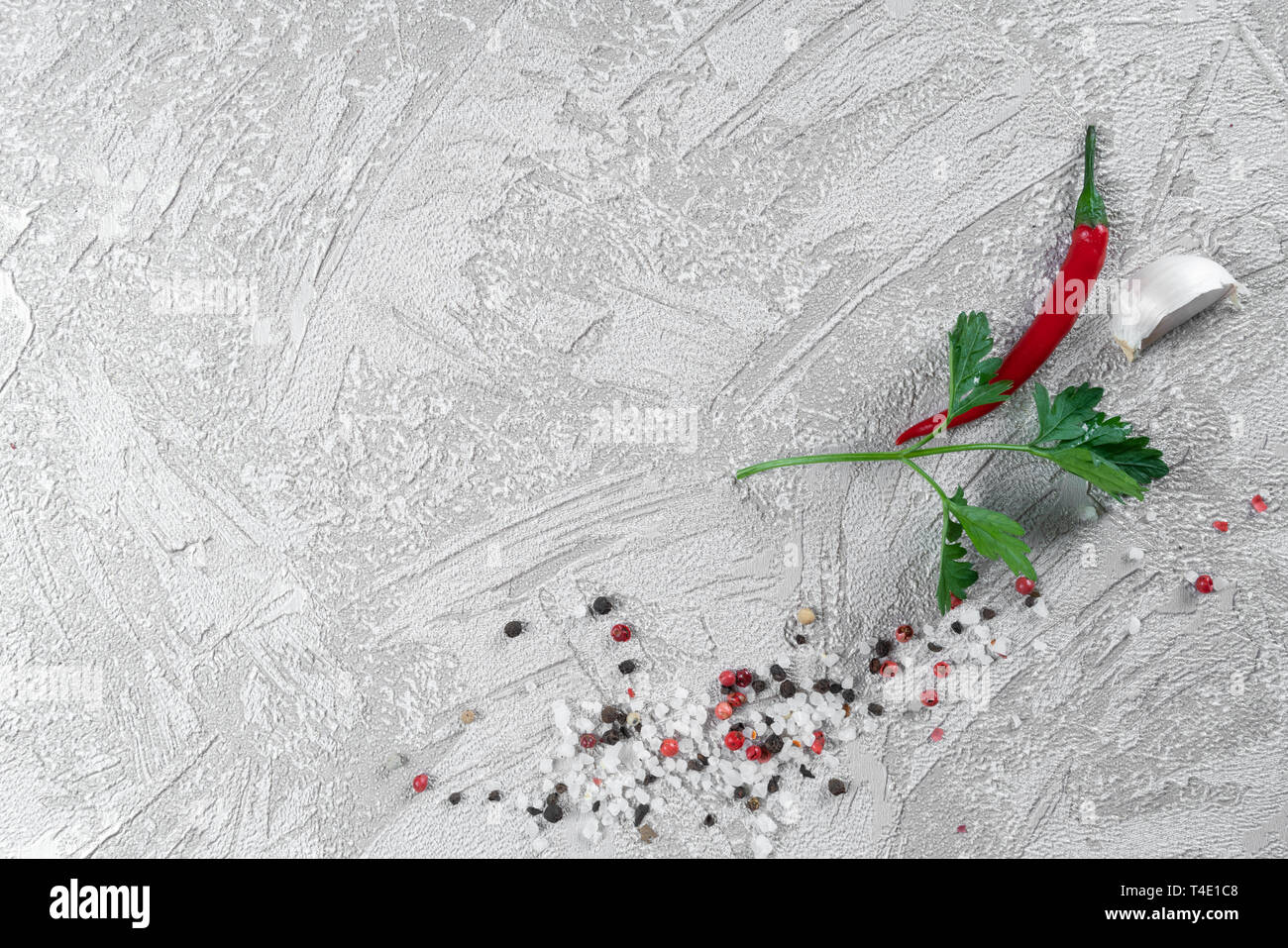 Fond d'aliments sains. Concept d'une alimentation saine, des légumes frais, des noix et des fruits. Sur un fond de bois. Vue d'en haut. Copier l'espace. Banque D'Images