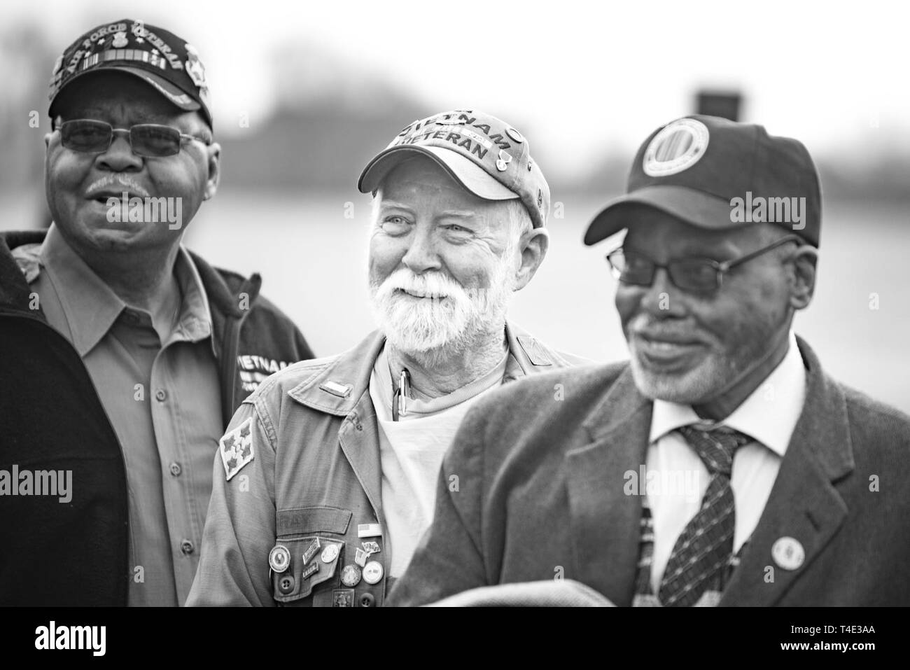 Adjoint principal par intérim pour le secrétaire américain à la défense pour les affaires publiques, Kim Joiner, et des anciens combattants, Directeur exécutif, Bureau de la fonction publique et des Affaires intergouvernementales, Gary Tallman, déposera une gerbe en l'honneur du deuxième anniversaire de la guerre du Vietnam à la Journée des anciens combattants de la guerre du Vietnam Memorial, Washington, D.C., le 29 mars 2019. Le ministère de la Défense va également soutenir plus de 1 600 événements dans plusieurs États à travers le pays pour reconnaître, honorer et remercier les anciens combattants du Vietnam aux États-Unis et leurs familles pour leur service et les sacrifices Banque D'Images