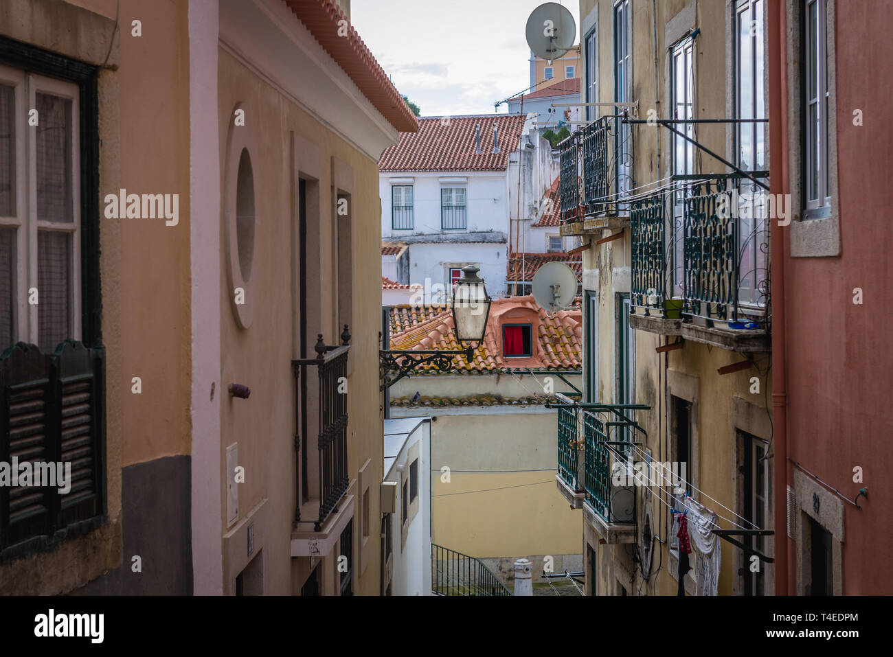 Ruelle de Alfama de Lisbonne, Portugal Banque D'Images