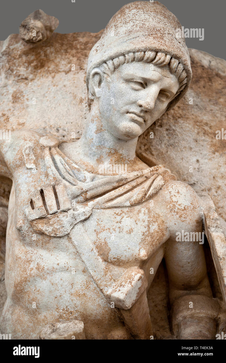 Photo de sculpture romaine releif de l'empereur Claudius à propos de vaincre britannique, Édifice Sud, 1-3 chambres, Aphrodisias Aphrodisias, musée, la Turquie. N Banque D'Images