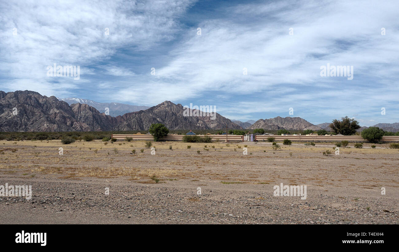 La Rioja, Argentine - 2018 : Le point de vue, en bordure de la route 76. Banque D'Images