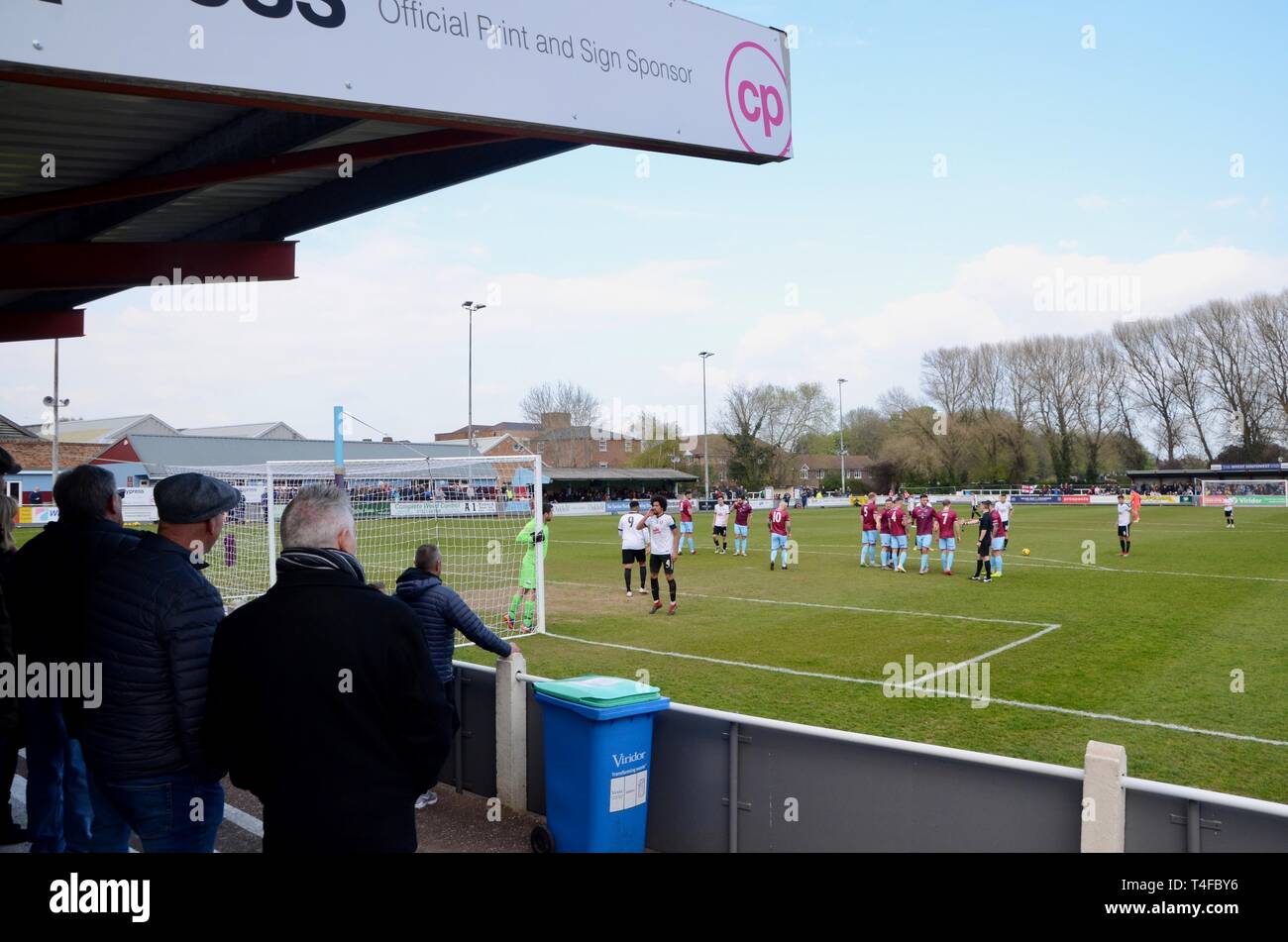 Taunton town v Kings Langley dans les clubs de football de Taunton, Somerset. dans le sud de la Division de la Ligue du Sud Le Premier ministre 13 avril 2019 UK Banque D'Images Taunton town v Kings Langley dans les clubs de football de Taunton, Somerset. dans le sud de la Division de la Ligue du Sud Le Premier ministre 13 avril 2019 UK Banque D'Images