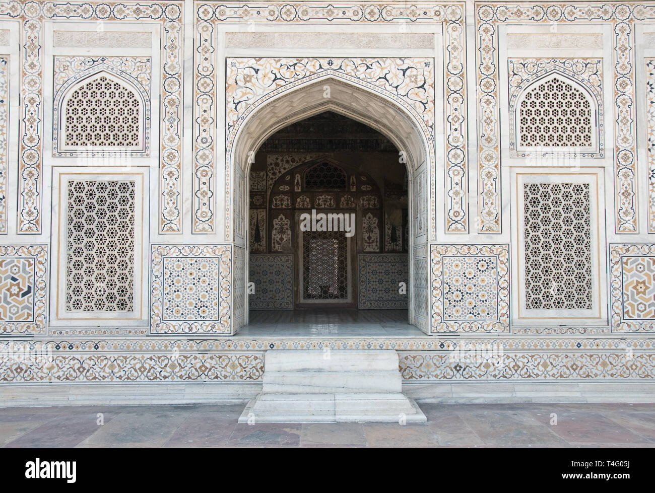 Tombe de Itimad-Ud- Daulah (le petit Taj) - Détail de marqueterie et Ratz Banque D'Images