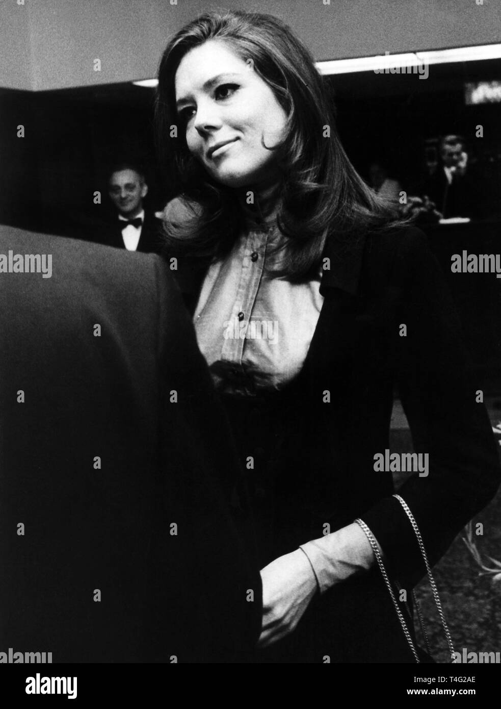 L'actrice britannique Diana Rigg a été d'un séjour à Düsseldorf du 6 au 7 mai 1968 pour la mode et fusillades. Dans le monde d'utilisation | Banque D'Images