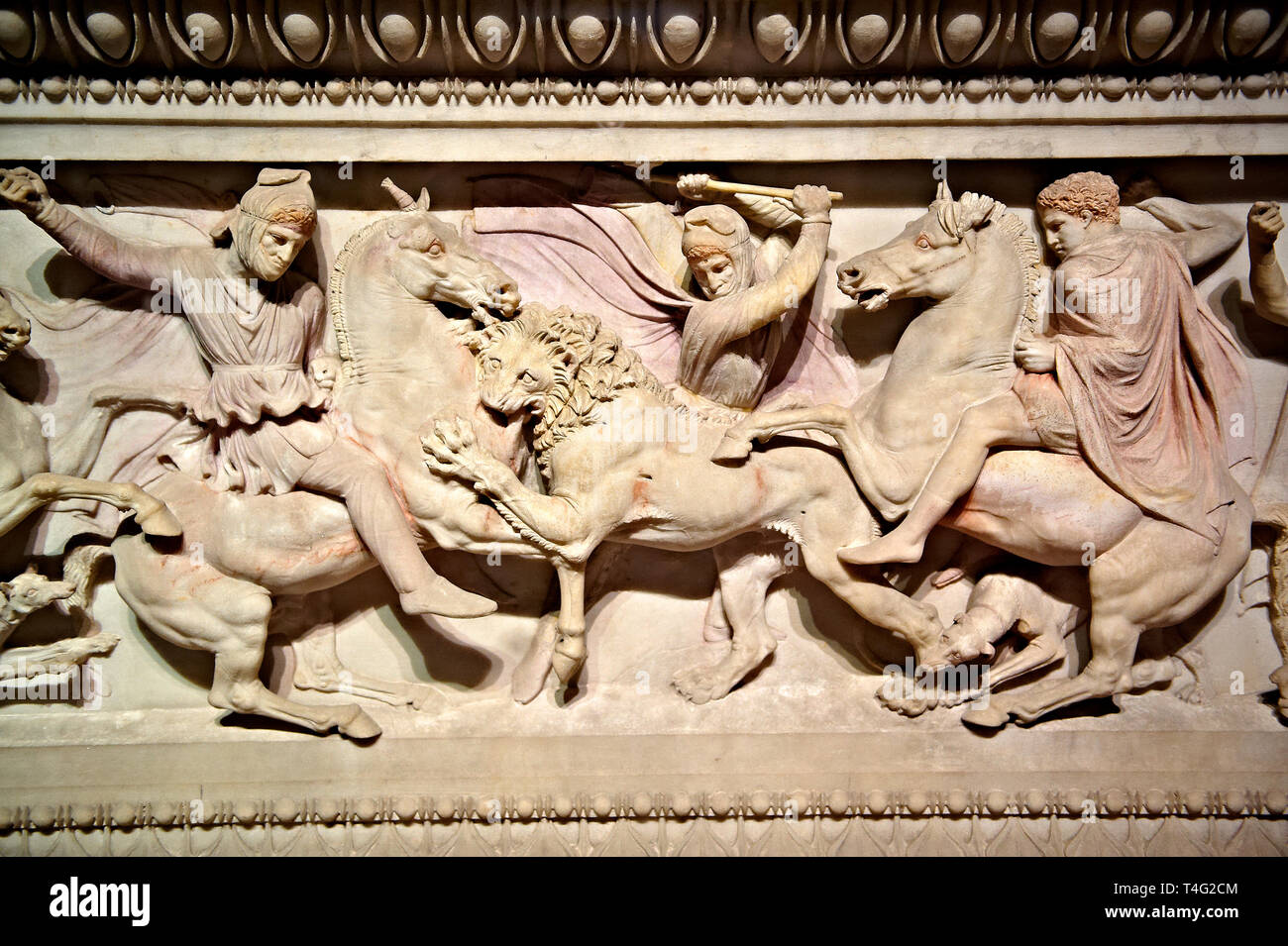 Reliefs grecs d'une bataille sur Alexandre le Grand (Alexandre III de Macédoine )4e 100 BC. Sarcophage vêlé de Pentelic en du R Banque D'Images