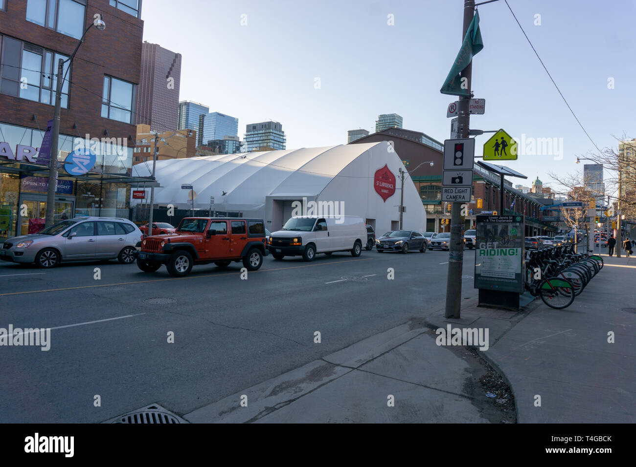 En 2015, National Geographic nommé St Lawrence Market à Toronto 'World's Best Food Market'. Il est situé dans la vieille ville et a voir lors de votre visite. Banque D'Images