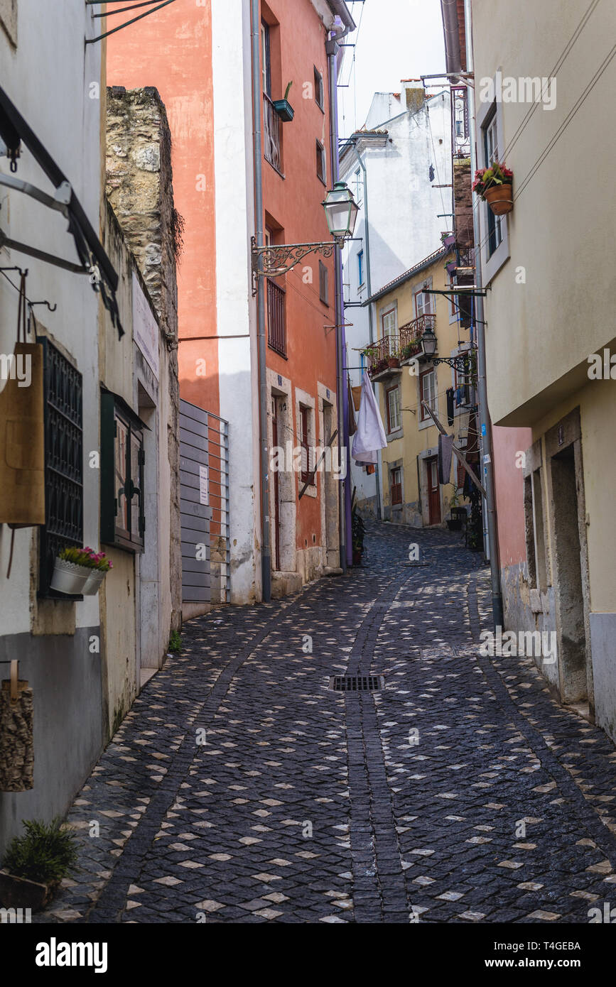 Ruelle de Alfama de Lisbonne, Portugal Banque D'Images