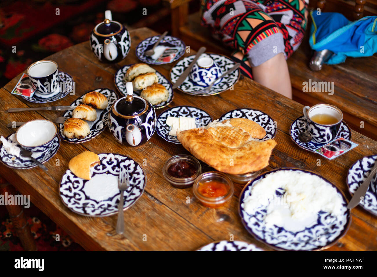 Le thé dans le style asiatique à Buhara Banque D'Images