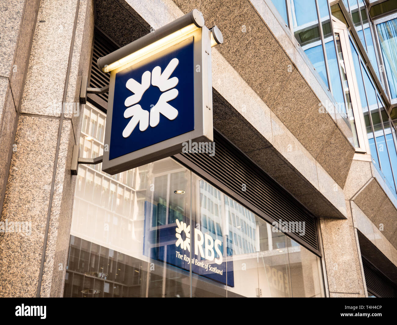 Signe de la Royal Bank of Scotland, Royal Bank of Scotland, rue Victoria, Westminster, London, England, UK, FR. Banque D'Images