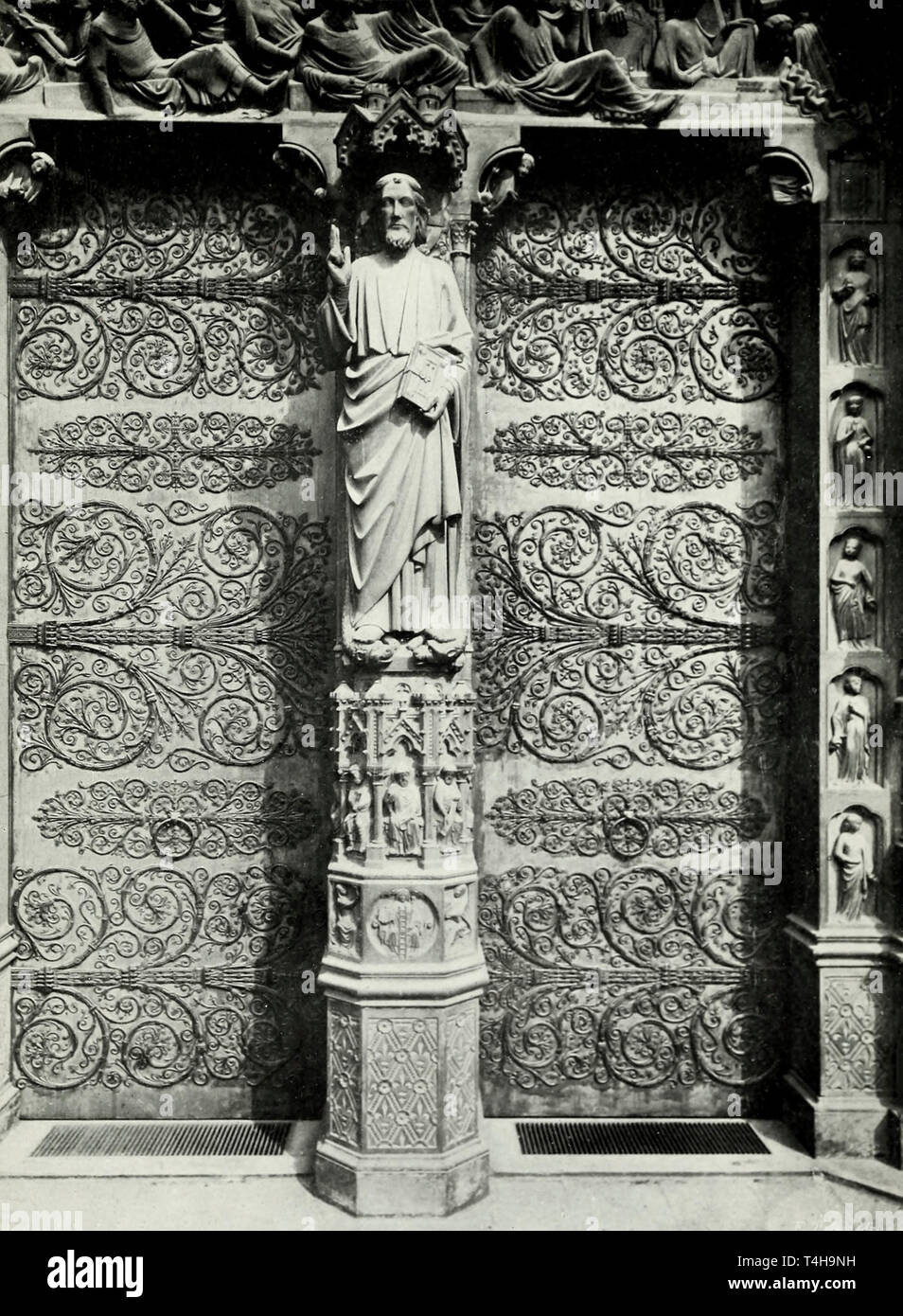 Notre Dame de Paris - Porte de l'arrêt, vers 1905 Banque D'Images