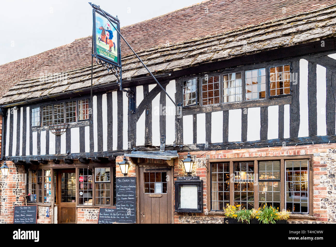 1 156 km (Sussex, Angleterre) : - Highstreet boutiques et restaurants Banque D'Images