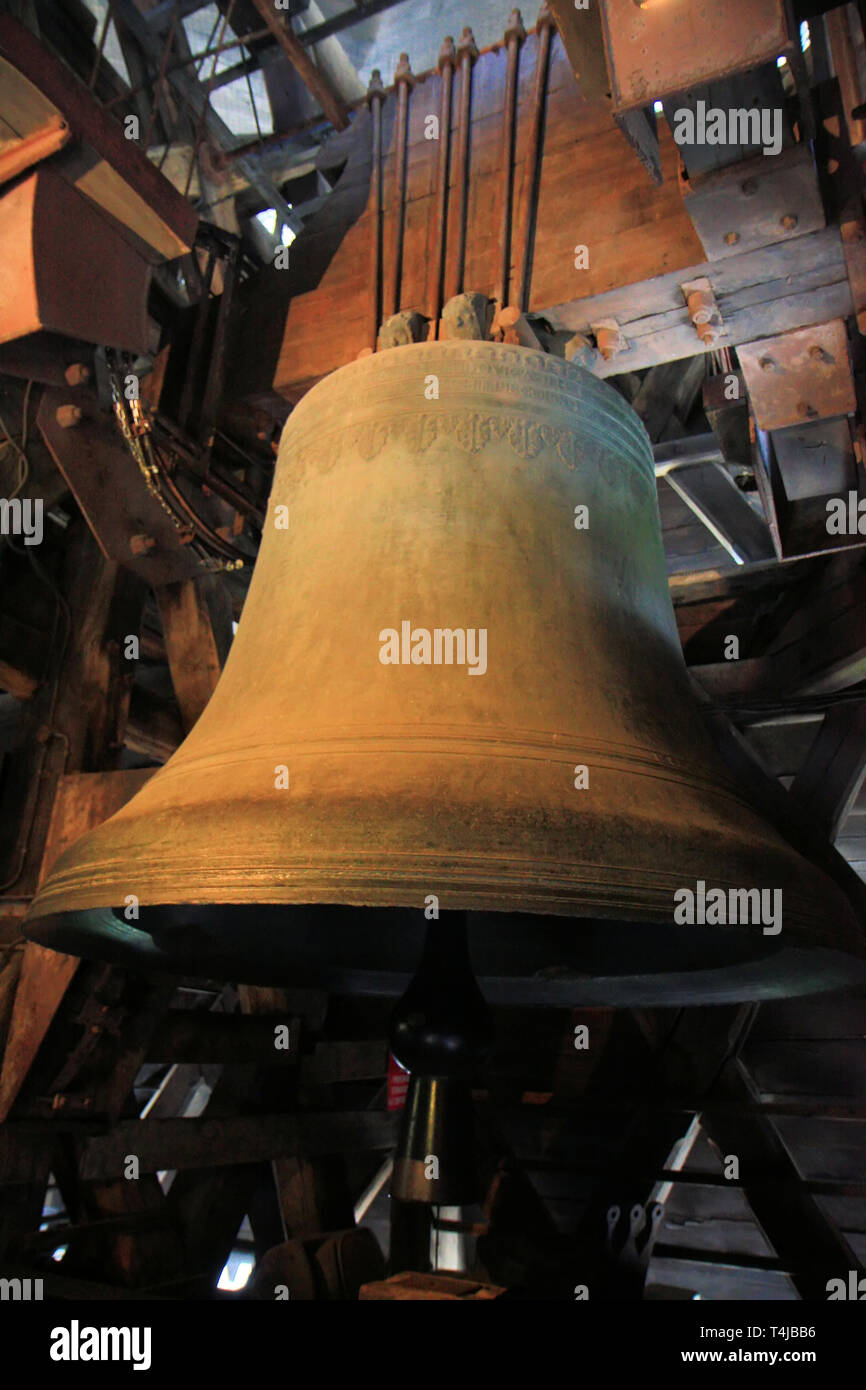 Bourdon Emmanel dans le grenier de notre Dame de Paris, France Banque D'Images