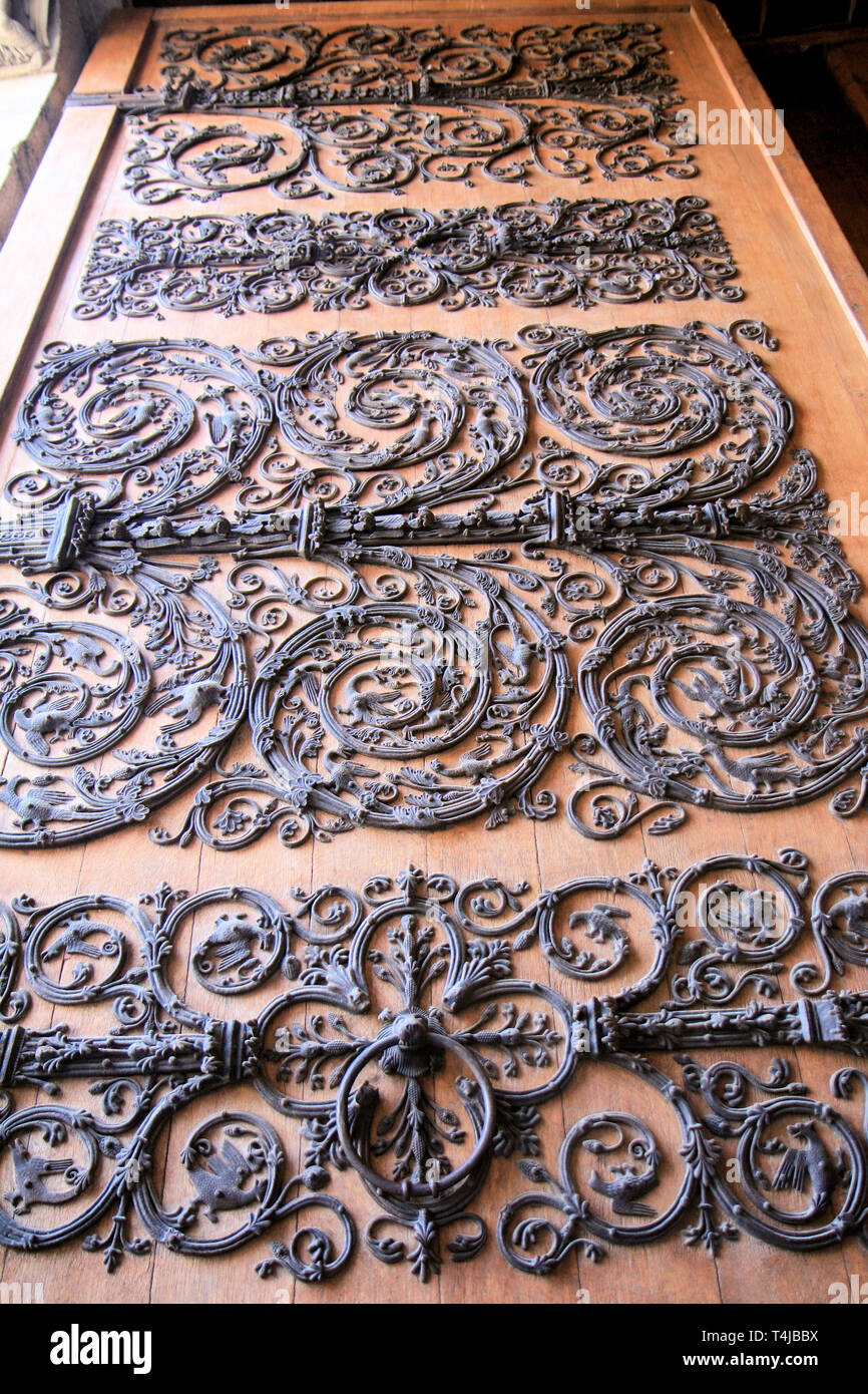 Détails du portail de Notre Dame de Paris, France Banque D'Images