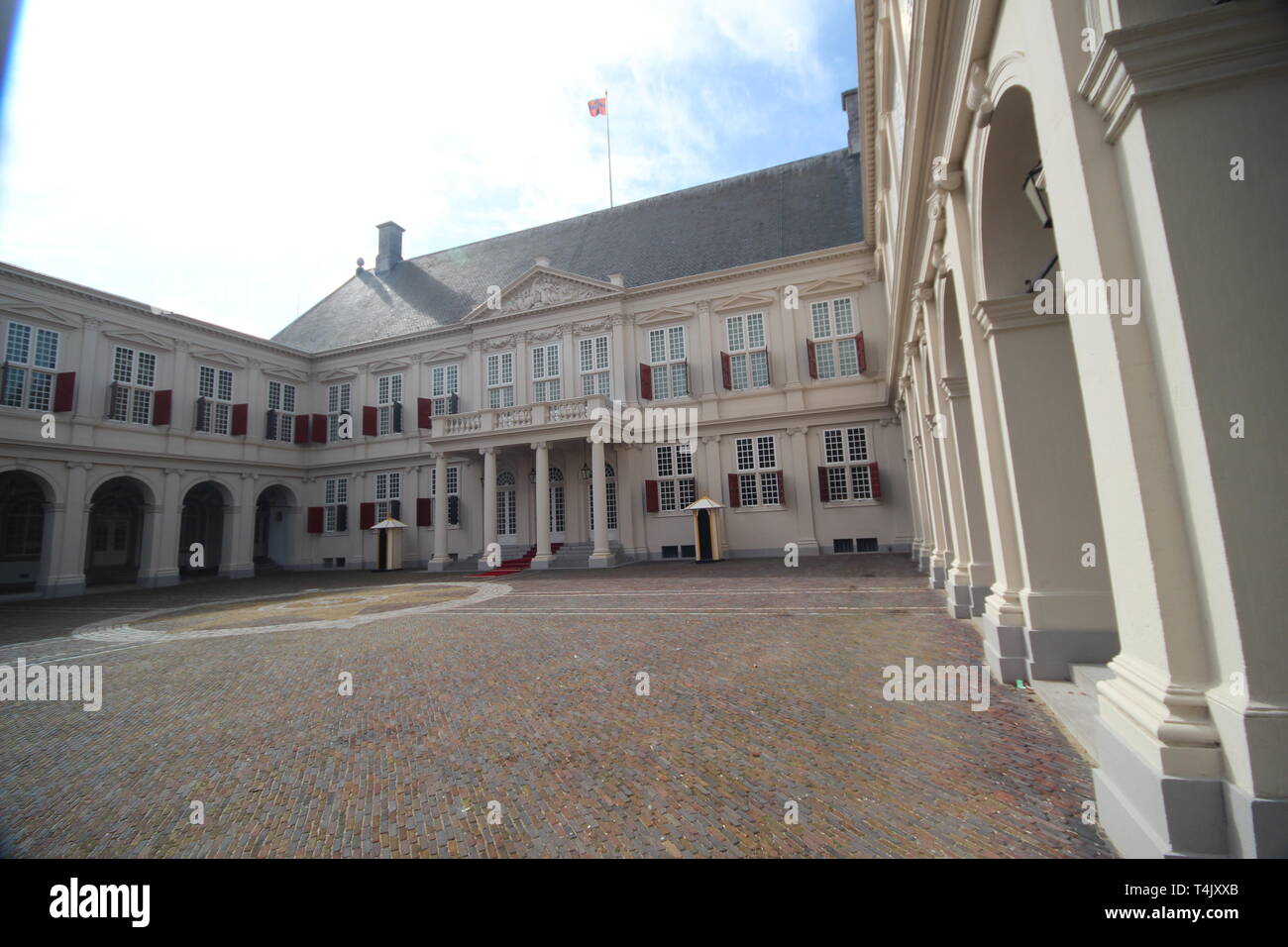 Front uni de la palais de Noordeinde du roi Willem Alexander à Den Haag (La Haye) aux Pays-Bas avec le CREST Banque D'Images