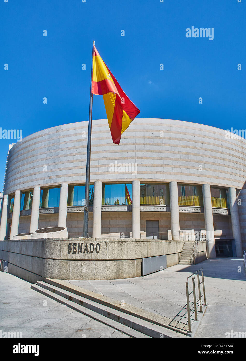 Madrid, Espagne - 12 avril 2018. Sénat espagnol. Vue depuis la rue de Bailén street. Madrid, Espagne. Banque D'Images