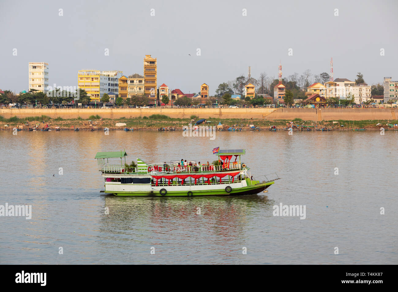 Excursion en bateau sur le Mékong au coucher du soleil, Phnom Penh, Cambodge, Asie du Sud, Asie Banque D'Images