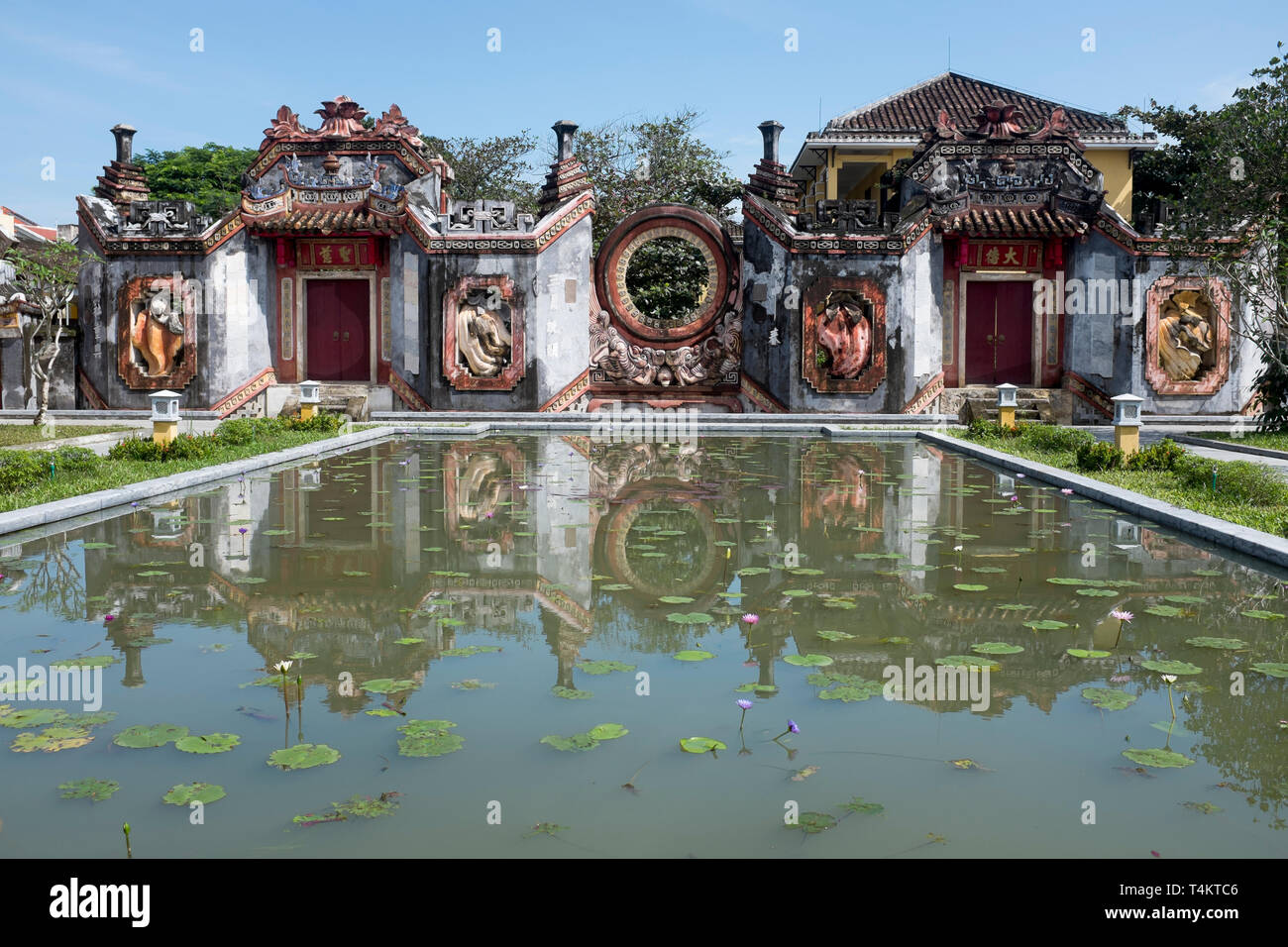 La ba Mu Temple Gate Hoi An Vietnam Banque D'Images