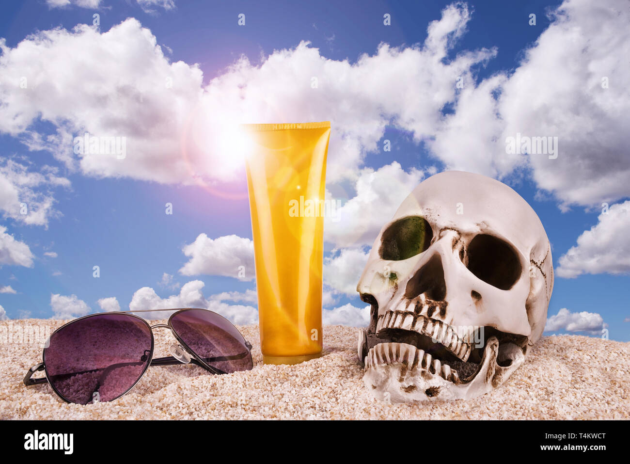 Concept de la plage avec l'exemplaire de l'espace pour votre texte. Danger du soleil pour l'homme. Banque D'Images