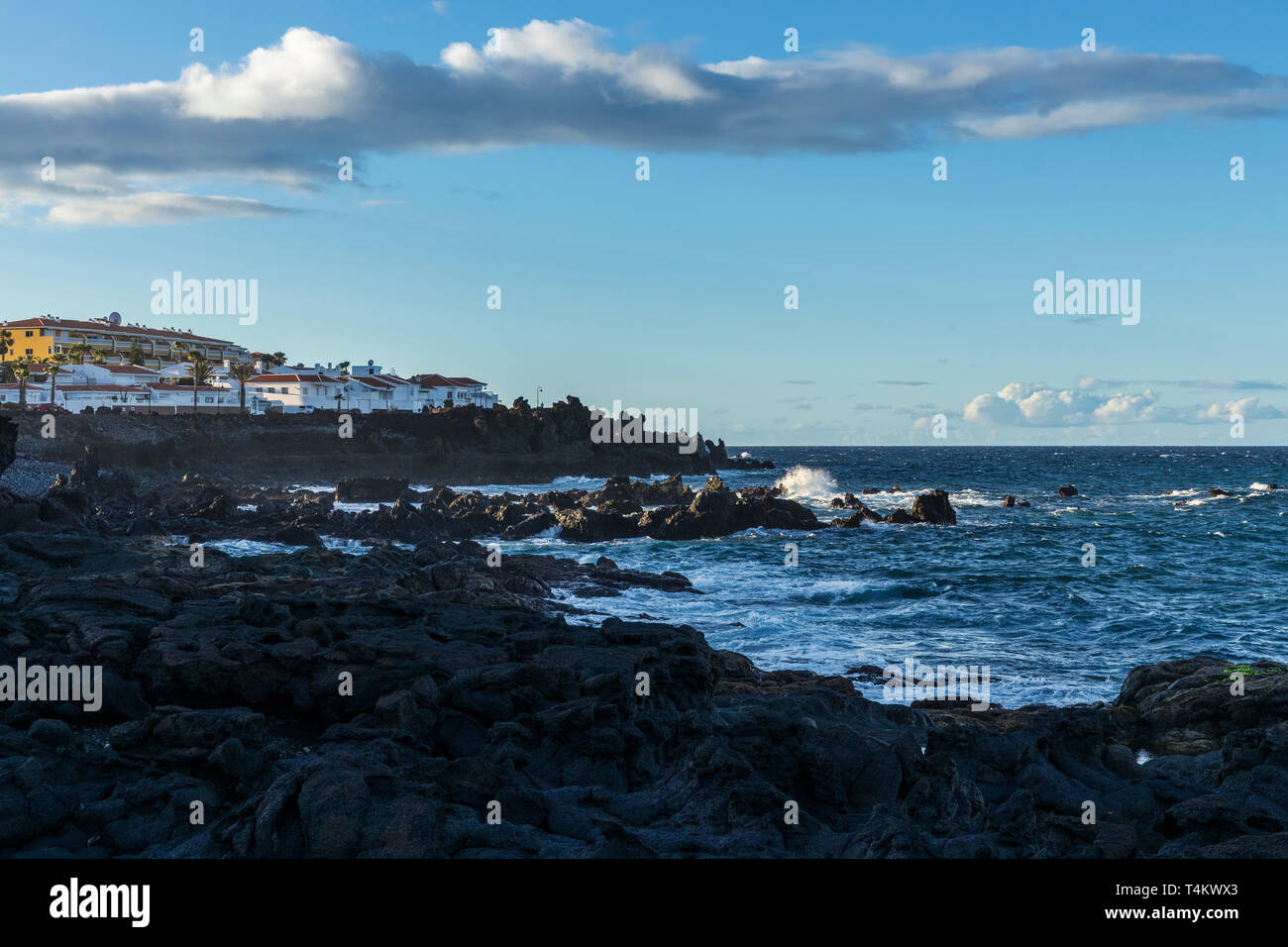 Afficher le long de la côte de Playa San Juan, Tenerife, Canaries, Espagne Banque D'Images