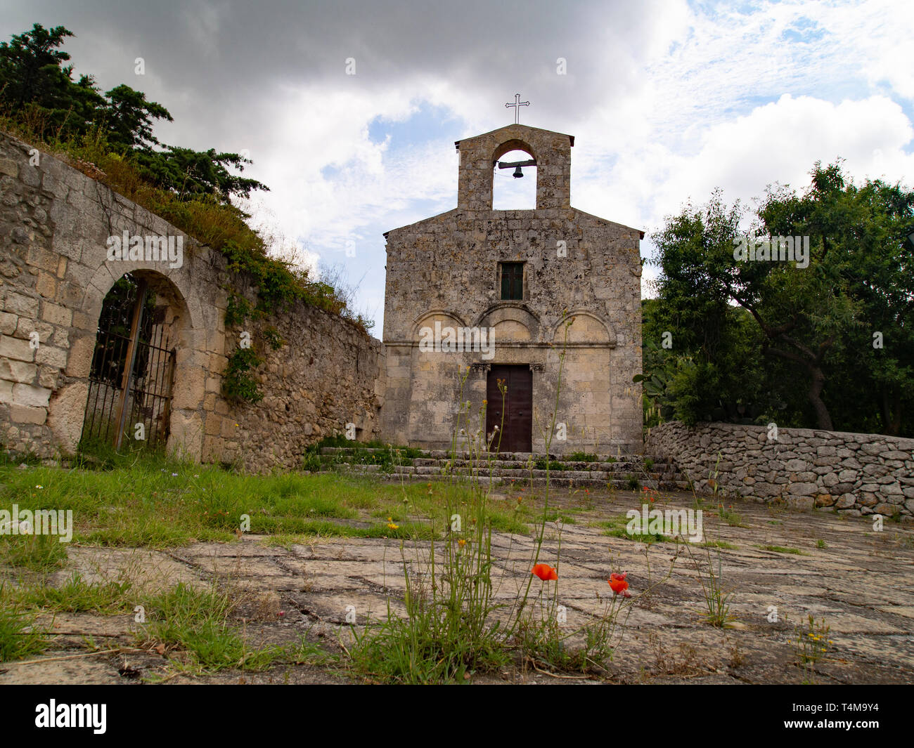 L'église rurale de Santa Maria di Cea (Banari), de style roman Banque D'Images