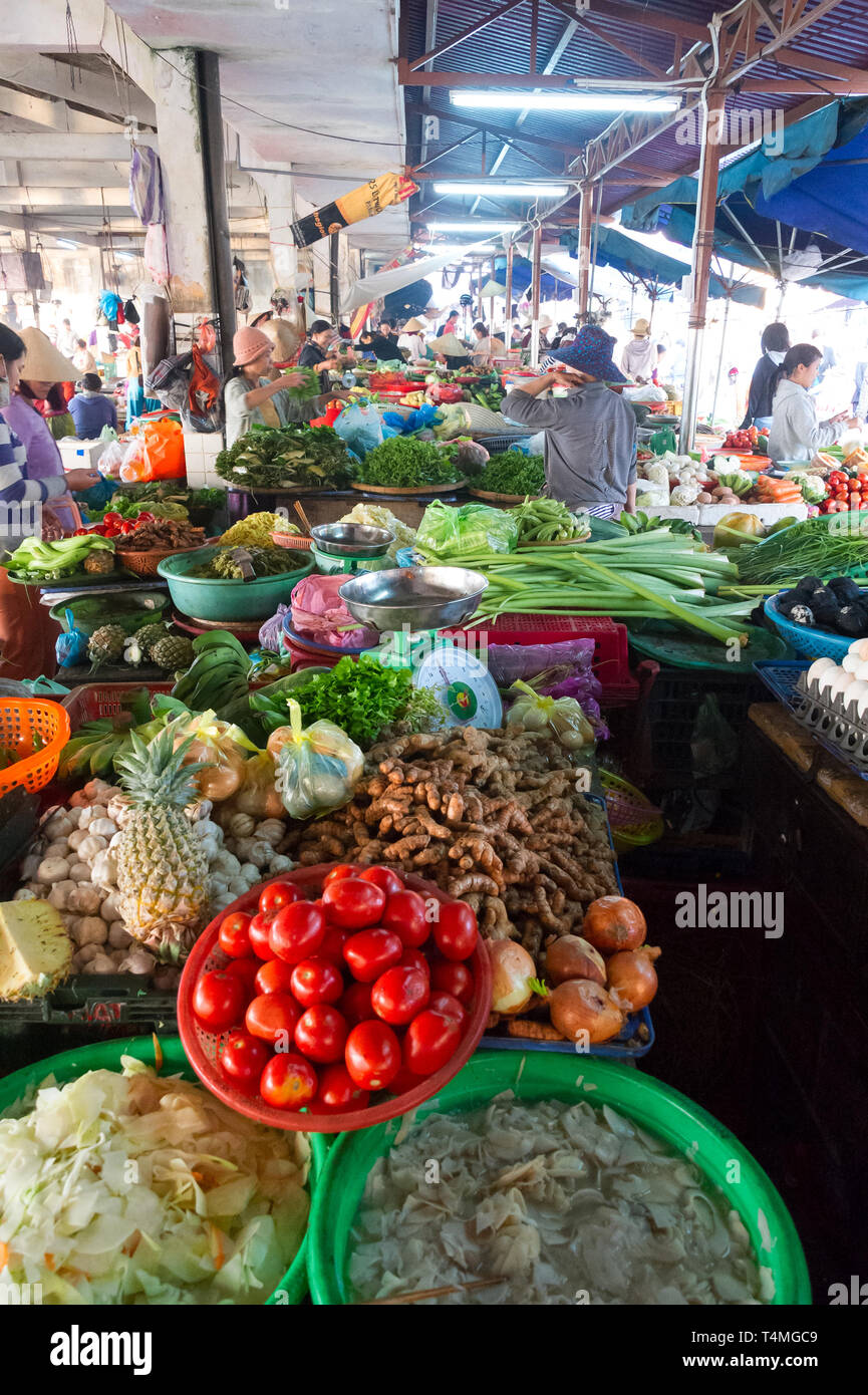 Hoi An : le marché et la nourriture dans la ville Banque D'Images